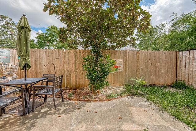 2150 Stacy Knoll, Houston, TX 77008