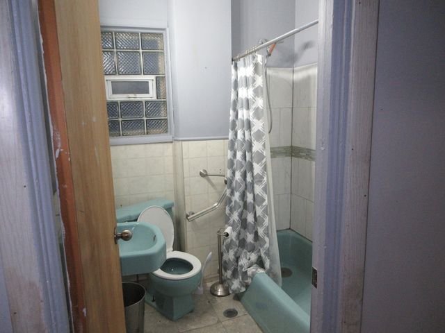 10011 S Exchange Avenue, Chicago, IL 60617