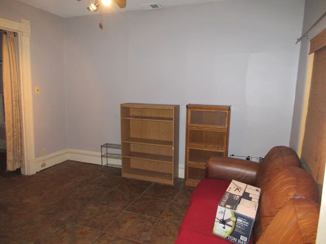 10011 S Exchange Avenue, Chicago, IL 60617