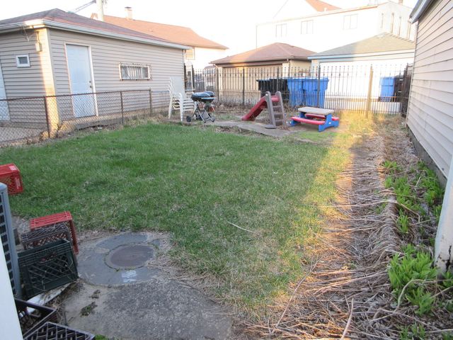 10011 S Exchange Avenue, Chicago, IL 60617