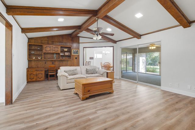 175 Moonlight Drive, Murphy, TX 75094