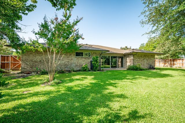 175 Moonlight Drive, Murphy, TX 75094