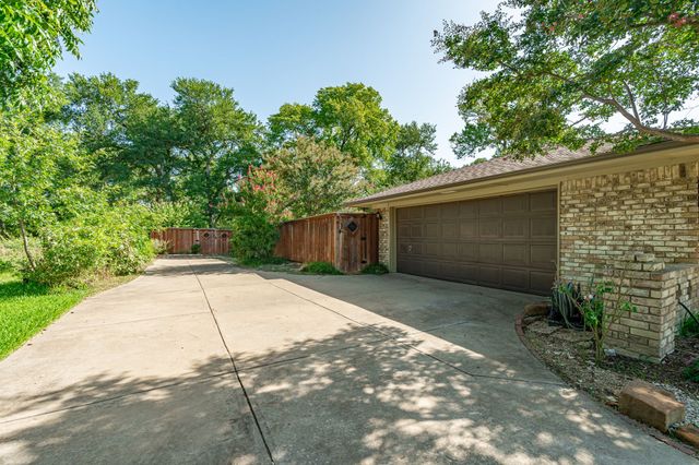 175 Moonlight Drive, Murphy, TX 75094