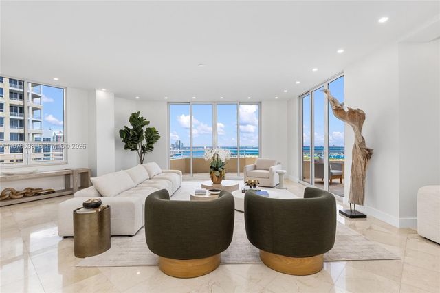 808 Brickell Key Drive 3901, Miami, FL 33131