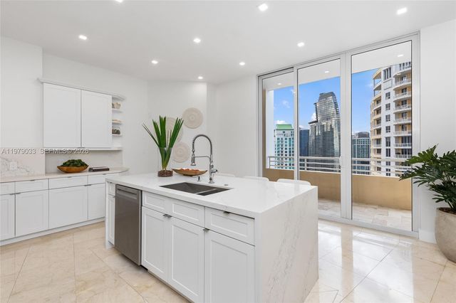 808 Brickell Key Drive 3901, Miami, FL 33131