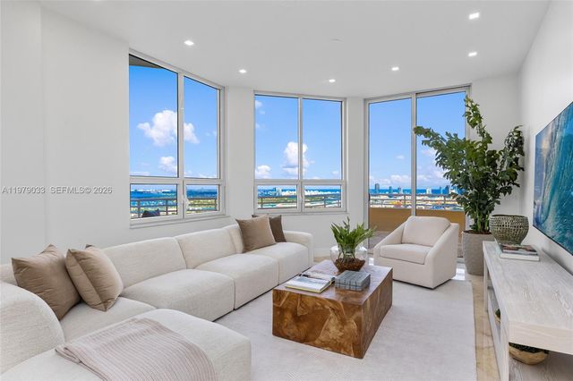 808 Brickell Key Drive 3901, Miami, FL 33131