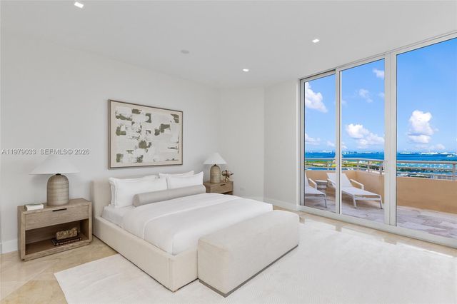 808 Brickell Key Drive 3901, Miami, FL 33131