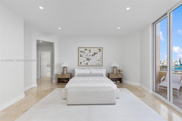 808 Brickell Key Drive 3901, Miami, FL 33131