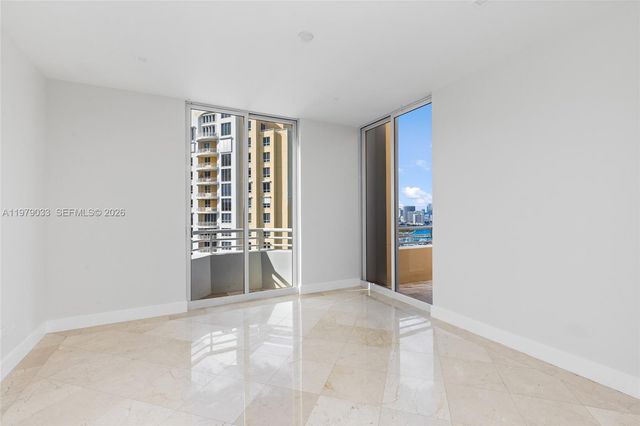 808 Brickell Key Drive 3901, Miami, FL 33131