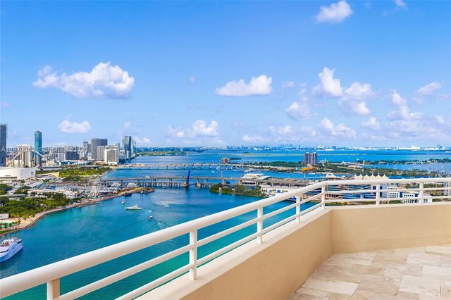 808 Brickell Key Drive 3901, Miami, FL 33131