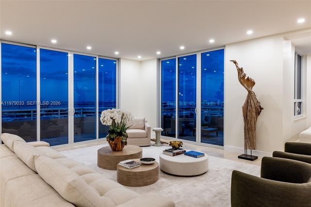 808 Brickell Key Drive 3901, Miami, FL 33131