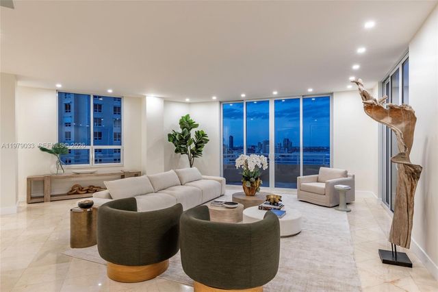 808 Brickell Key Drive 3901, Miami, FL 33131