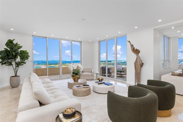 808 Brickell Key Drive 3901, Miami, FL 33131