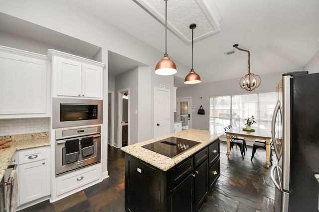 1818 Mountain Aspen Lane, Kingwood, TX 77345