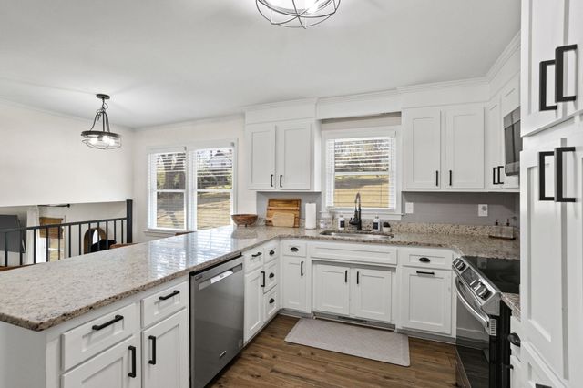 221 TIMBROOKE Way, Easley, SC 29642