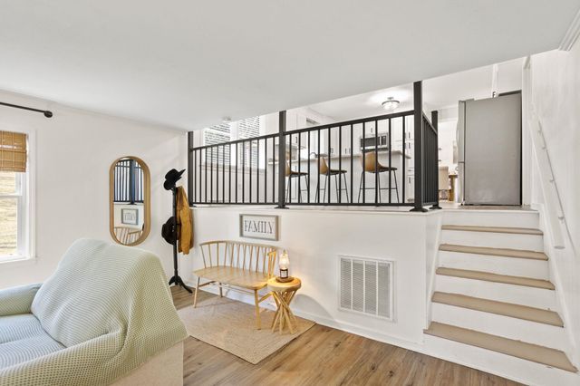 221 TIMBROOKE Way, Easley, SC 29642