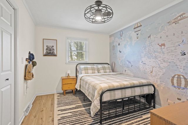 221 TIMBROOKE Way, Easley, SC 29642