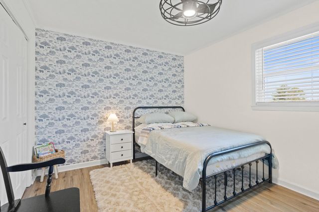 221 TIMBROOKE Way, Easley, SC 29642