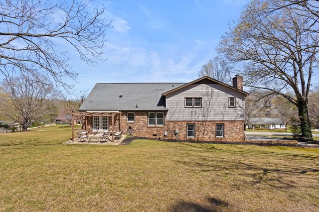 221 TIMBROOKE Way, Easley, SC 29642