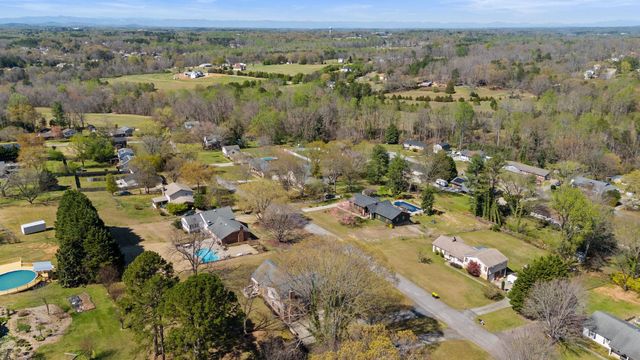 221 TIMBROOKE Way, Easley, SC 29642