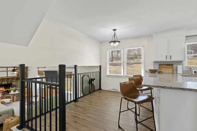 221 TIMBROOKE Way, Easley, SC 29642