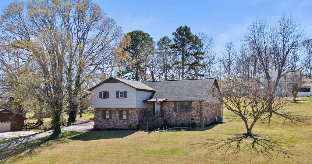 221 TIMBROOKE Way, Easley, SC 29642