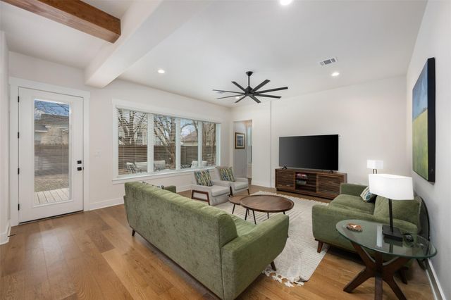 510 E 7th ST, Georgetown, TX 78626