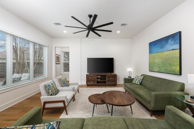 510 E 7th ST, Georgetown, TX 78626