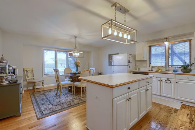 38895 Ridgeview Circle, Clinton Twp, MI 48036