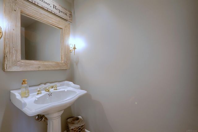 38895 Ridgeview Circle, Clinton Twp, MI 48036