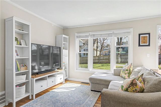 2711 W 73rd Terrace, Prairie Village, KS 66208