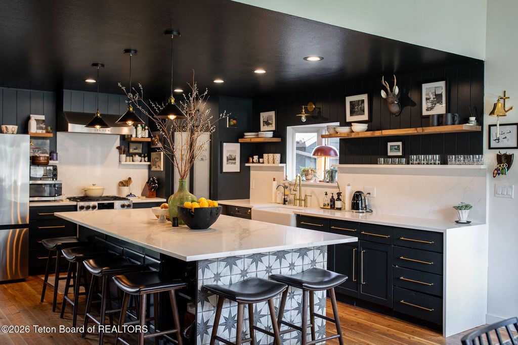 8855 RIVERFRONT Drive, Jackson, WY 83001 photo 2