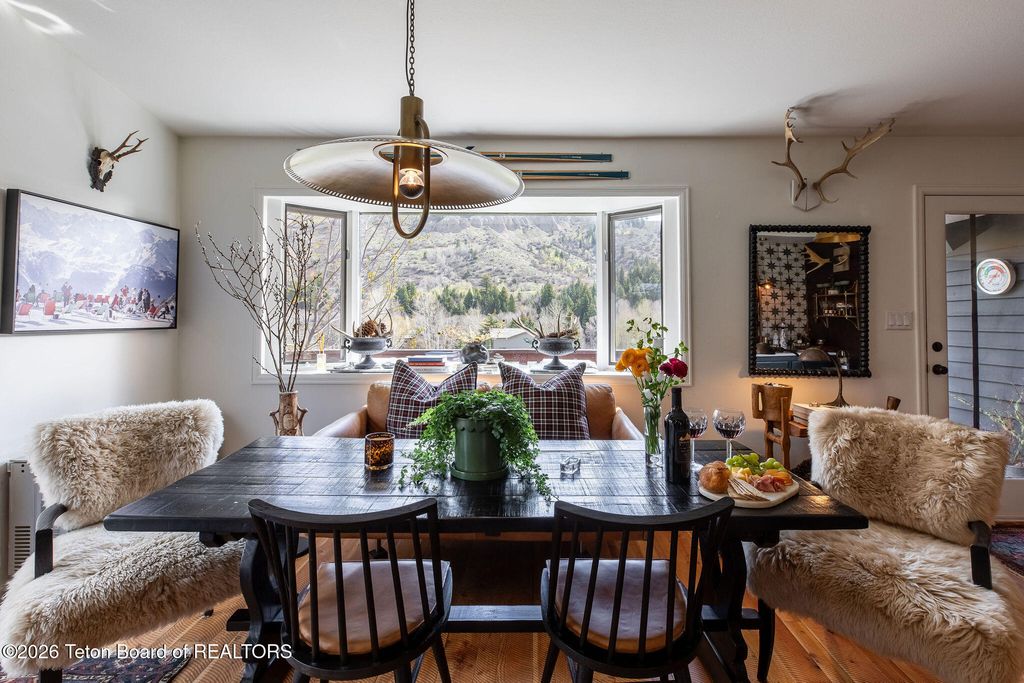 8855 RIVERFRONT Drive, Jackson, WY 83001 photo 3