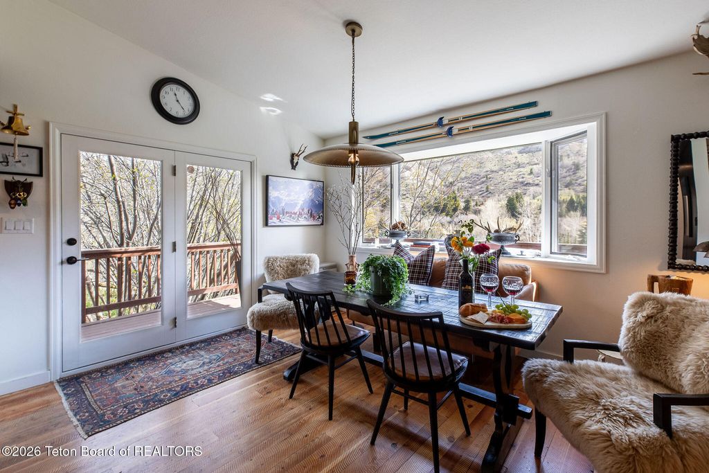 8855 RIVERFRONT Drive, Jackson, WY 83001 photo 4