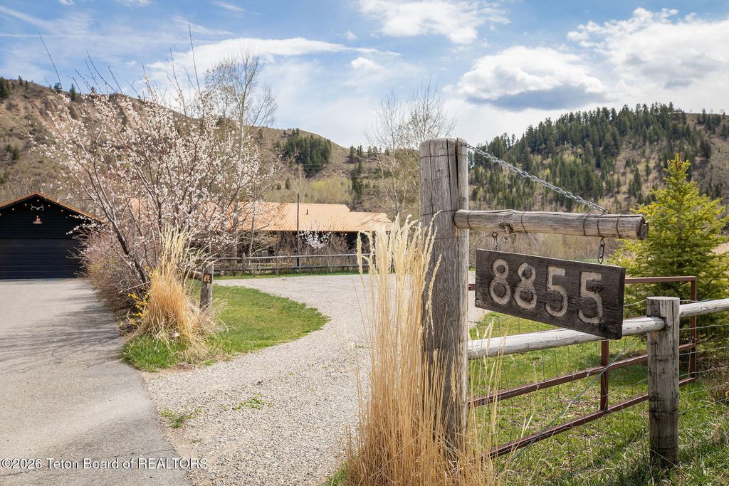 8855 RIVERFRONT Drive, Jackson, WY 83001 photo 47