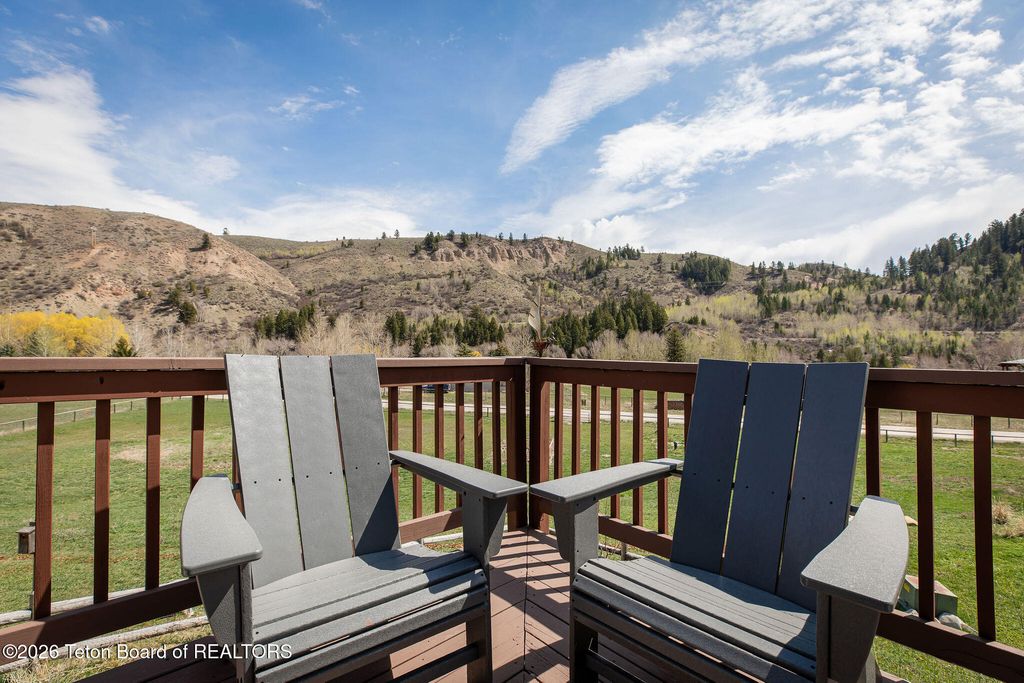8855 RIVERFRONT Drive, Jackson, WY 83001 photo 6