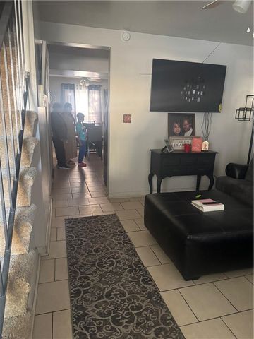 1651 Darren CIR, Portsmouth, VA 23701