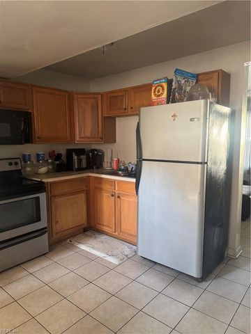 1651 Darren CIR, Portsmouth, VA 23701