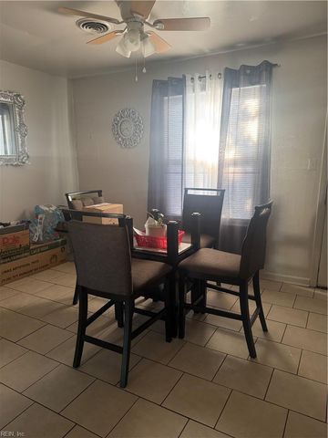 1651 Darren CIR, Portsmouth, VA 23701