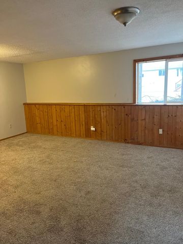 833 S Walnut Street, Belle Plaine, MN 56011