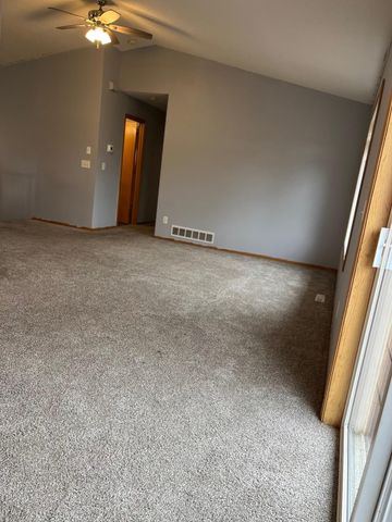 833 S Walnut Street, Belle Plaine, MN 56011