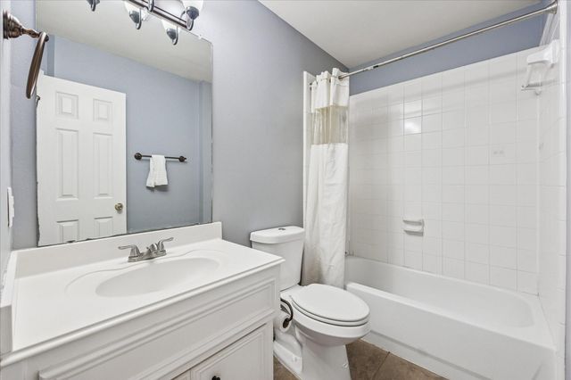 11914 White Water Bay Drive, Pearland, TX 77584