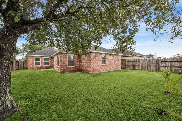 11914 White Water Bay Drive, Pearland, TX 77584