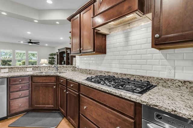 313 Waterlily Way, Summerville, SC 29486
