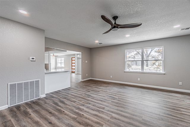 1160 Harrison Lane, Hurst, TX 76053