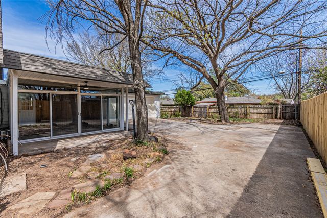 1160 Harrison Lane, Hurst, TX 76053