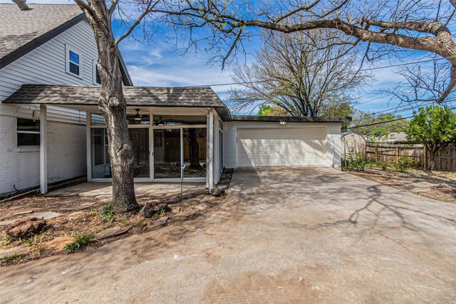 1160 Harrison Lane, Hurst, TX 76053