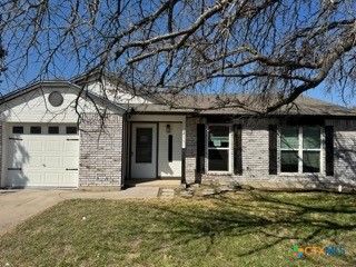 211 Robertstown Road, Copperas Cove, TX 76522