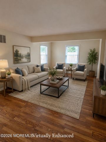 4 Hawthorne Court, Freehold, NJ 07728
