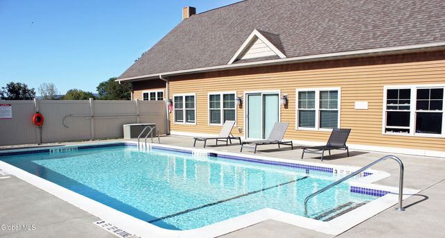 48 Bavarian Way 55, Guilderland, NY 12009